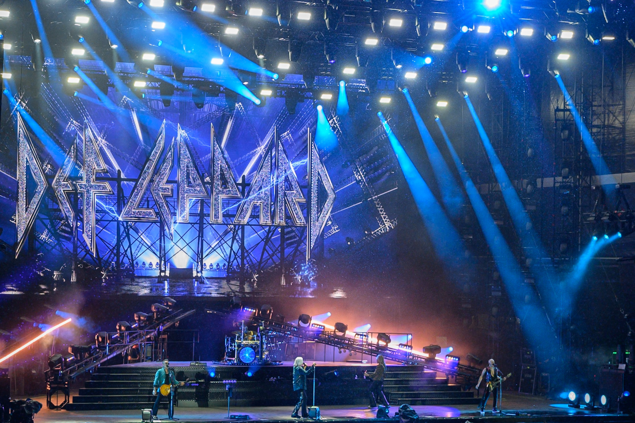 Die US-Amerikaner traten zum ersten Mal in ihrer seit Jahrzehnten andauernden Karriere in Wacken auf. – Def Leppard.