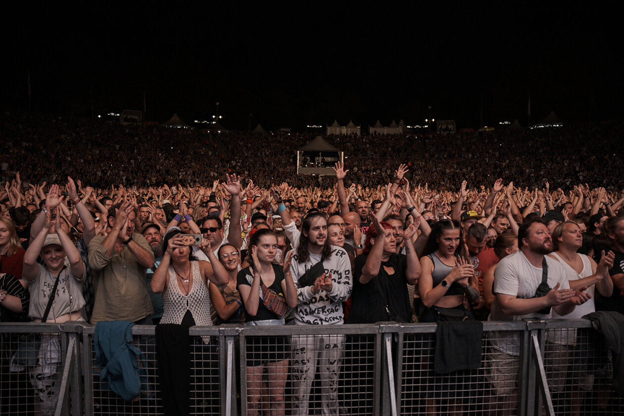 Deichkind bei ihrem Comeback-Konzert in der Parkbühne Wuhlheide, Berlin. – Deichkind 2022 live in Berlin