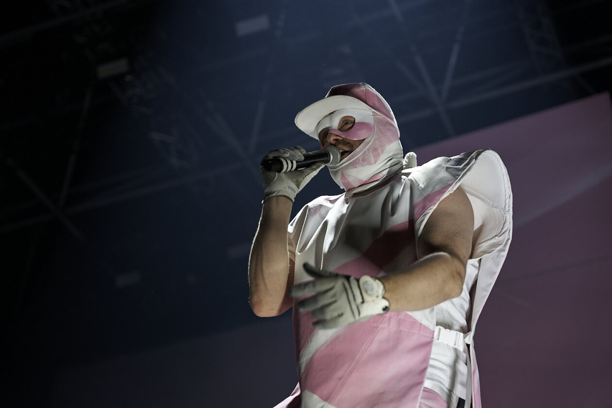 Deichkind bei ihrem Comeback-Konzert in der Parkbühne Wuhlheide, Berlin. – Deichkind 2022 live in Berlin