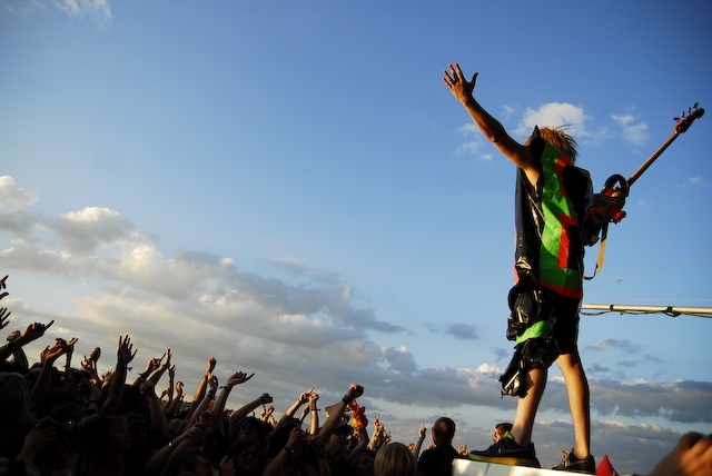 Deichkind auf dem Southside-Festival. – 