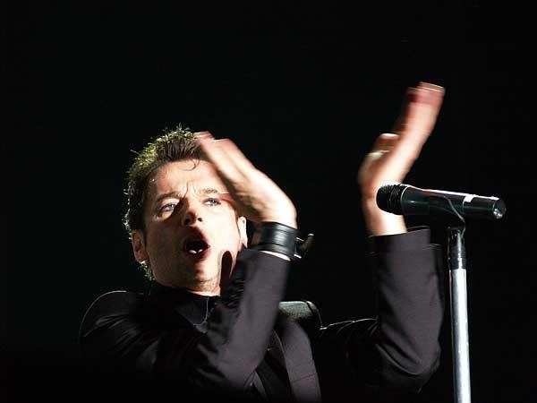 Depeche Mode – Die Synthie-Rocker live im Berner Oberland nach den Sisters Of Mercy und Placebo. – 