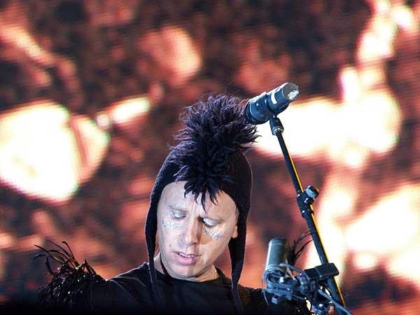 Depeche Mode – Die Synthie-Rocker live im Berner Oberland nach den Sisters Of Mercy und Placebo. – 