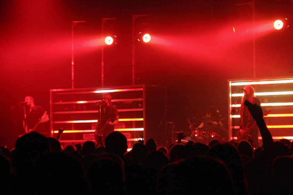 Der W. – Ex-Onkel Stephan Weidner rockt auch mit seiner Soloband die Hallen. – Die Band