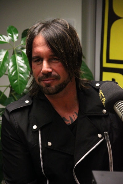 Der W. – Stephan Weidner stand bei Rockland Radio Rede und Antwort. – Stephan Weidner