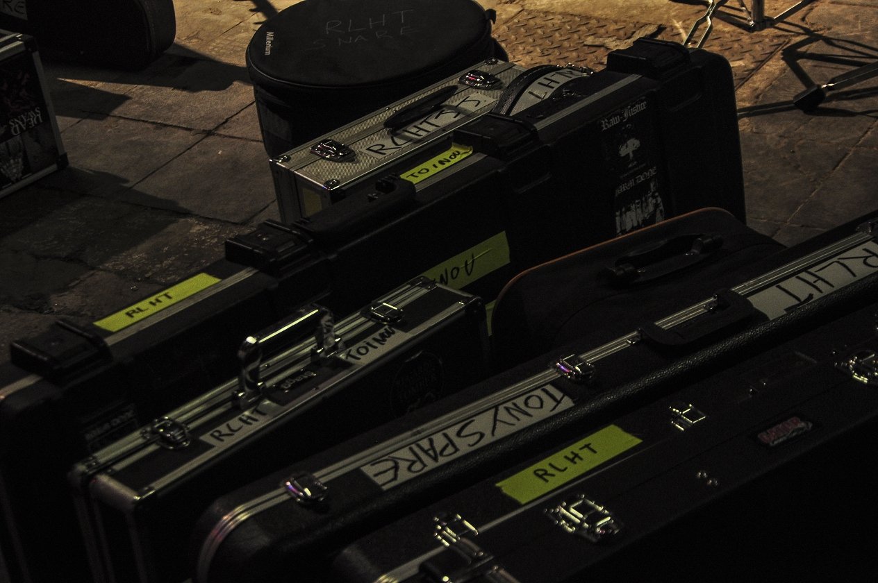 Der Weg Einer Freiheit auf Tour: Wir haben die Black Metaller der Stunde einen Tag lang begleitet. – Gitarren.