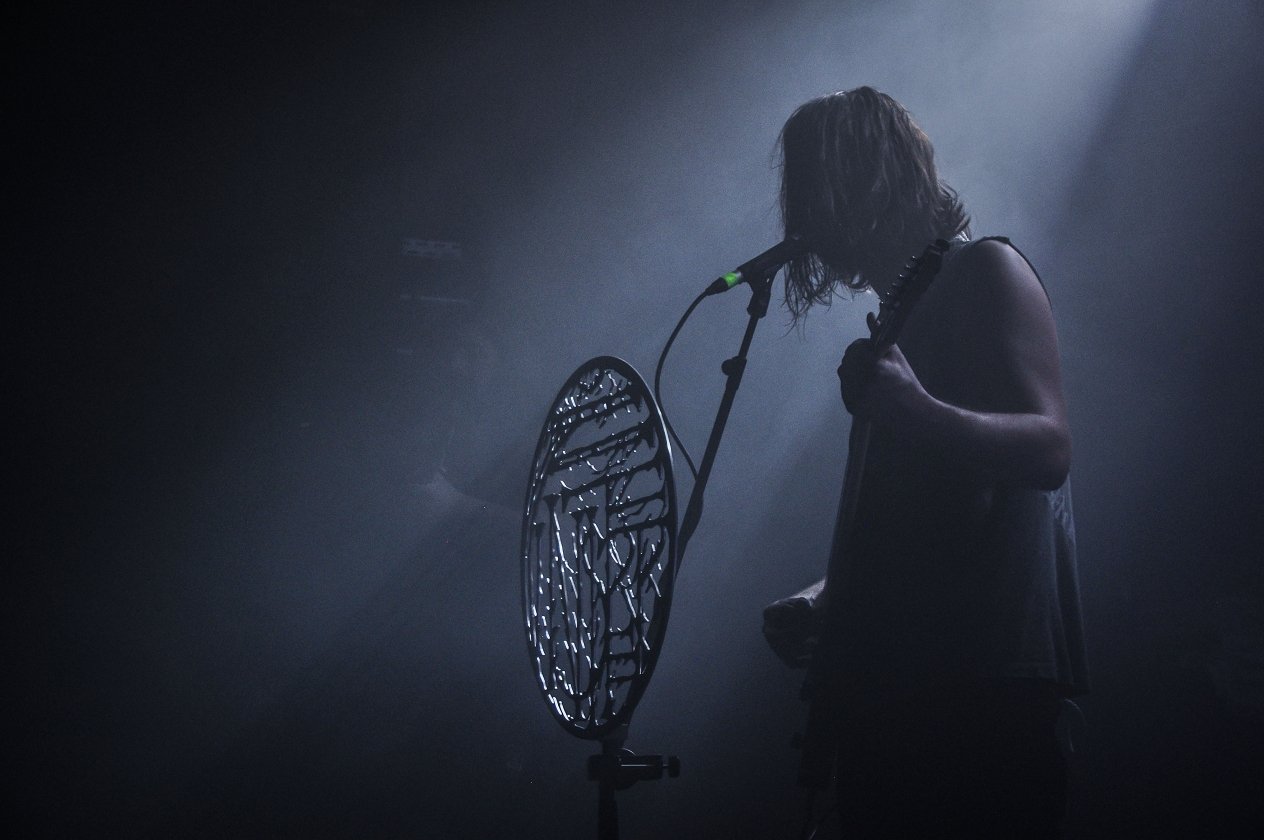 Der Weg Einer Freiheit auf Tour: Wir haben die Black Metaller der Stunde einen Tag lang begleitet. – Wenig Licht …