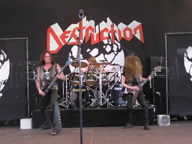 Destruction – Schmier und seine Jungs tanzen echt auf jeder Party. – 