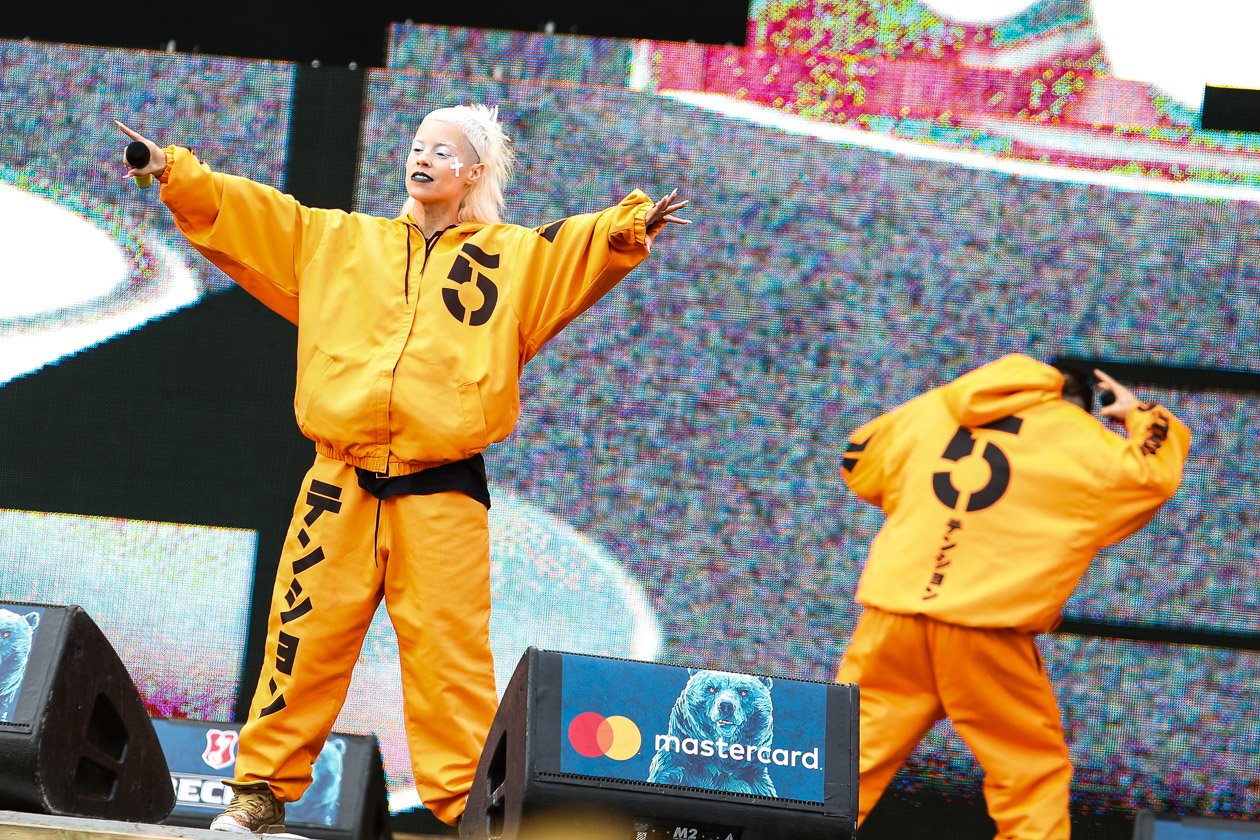 Die Südafrikaner rissen am letzten Festivaltag fast die Hauptbühne ab. – Die Antwoord.