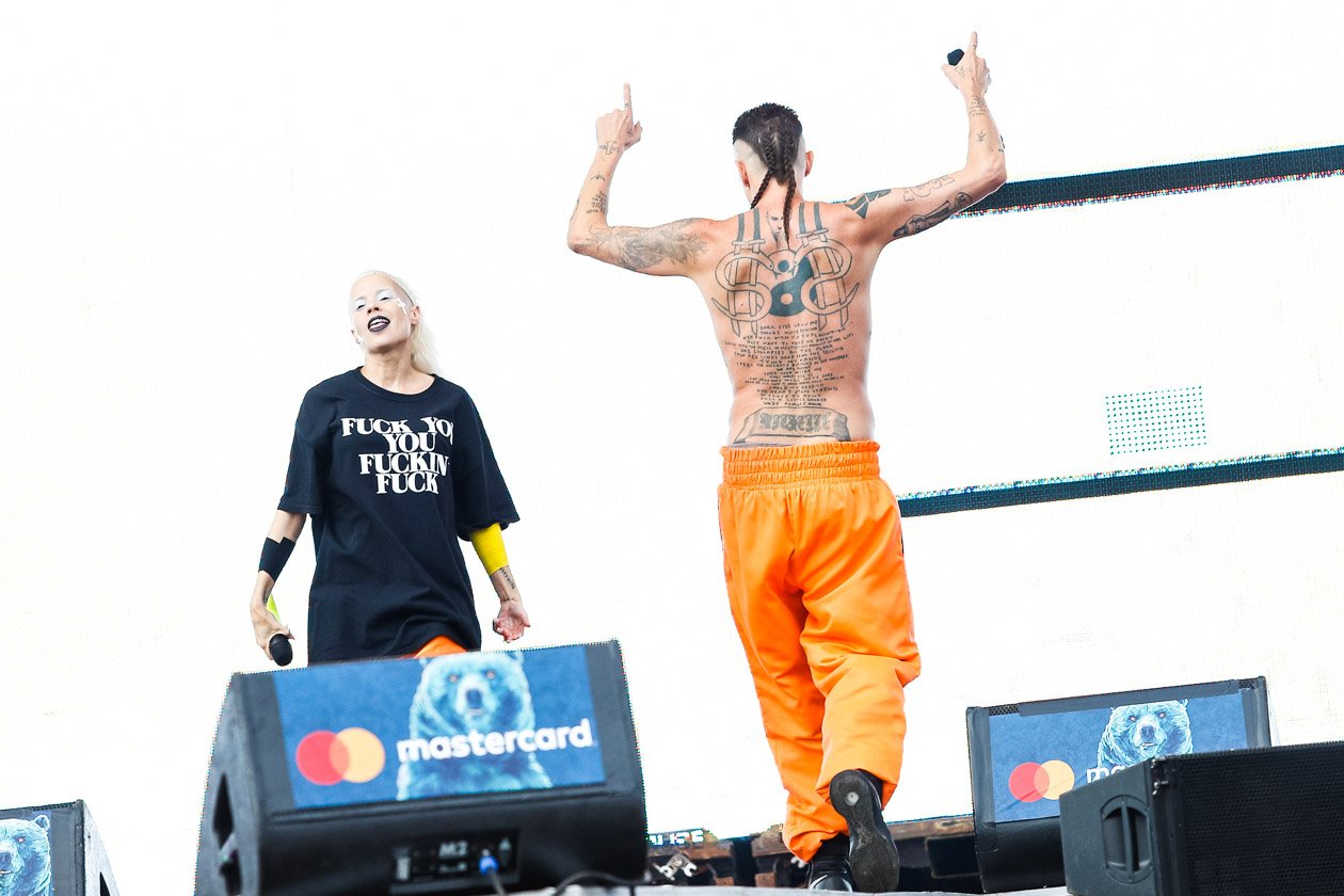 Die Südafrikaner rissen am letzten Festivaltag fast die Hauptbühne ab. – Die Antwoord.