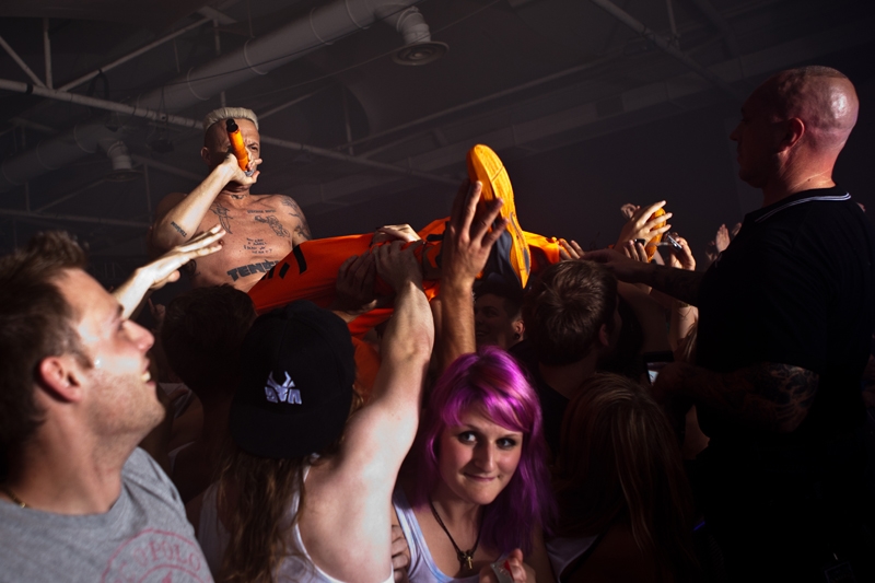 Schrille Ansage in der Essigfabrik. – Die Antwoord.