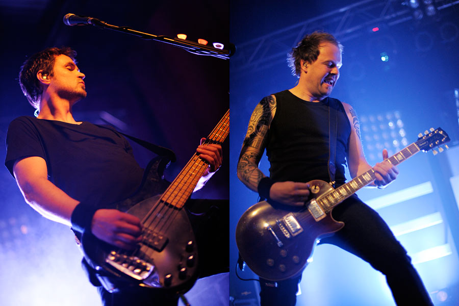 Die Happy in der Kölner Live Music Hall. – Die Happy-Bassist Ralph Rieker und Gitarrist Thorsten Mewes