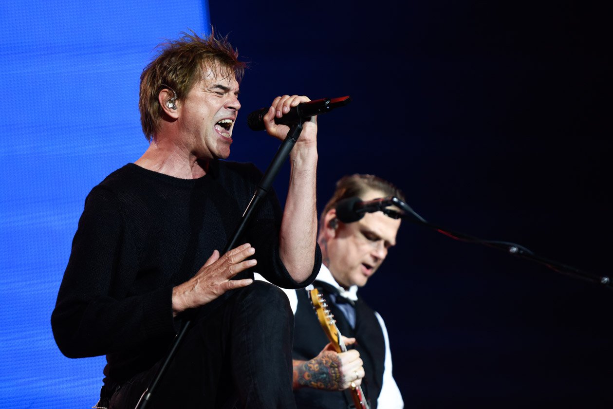 Die Toten Hosen – Stinkefinger in Richtung Terror: Campino und Band. – Die Hosen.