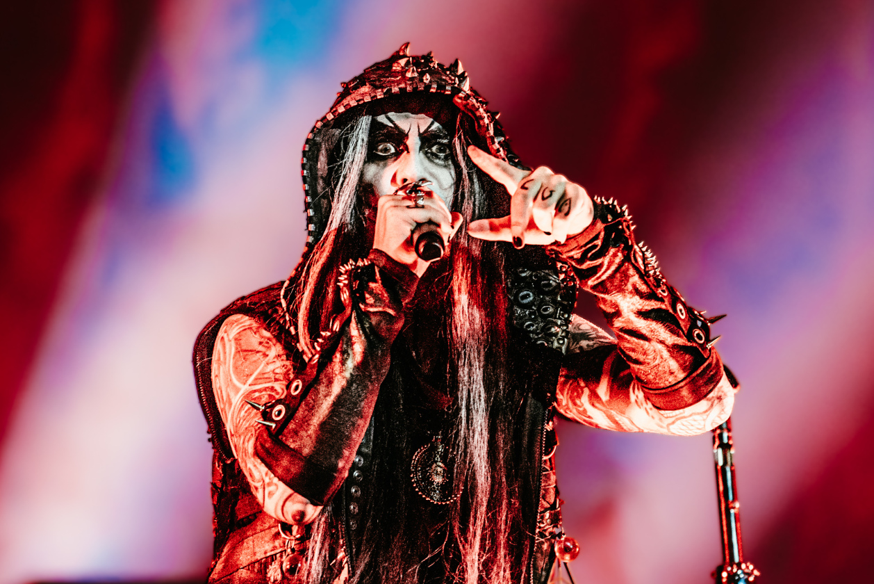 Die norwegischen Schwarzmetaller überbrachten symphonische Dunkelheit am Wacken-Freitag. – Dimmu Borgir.