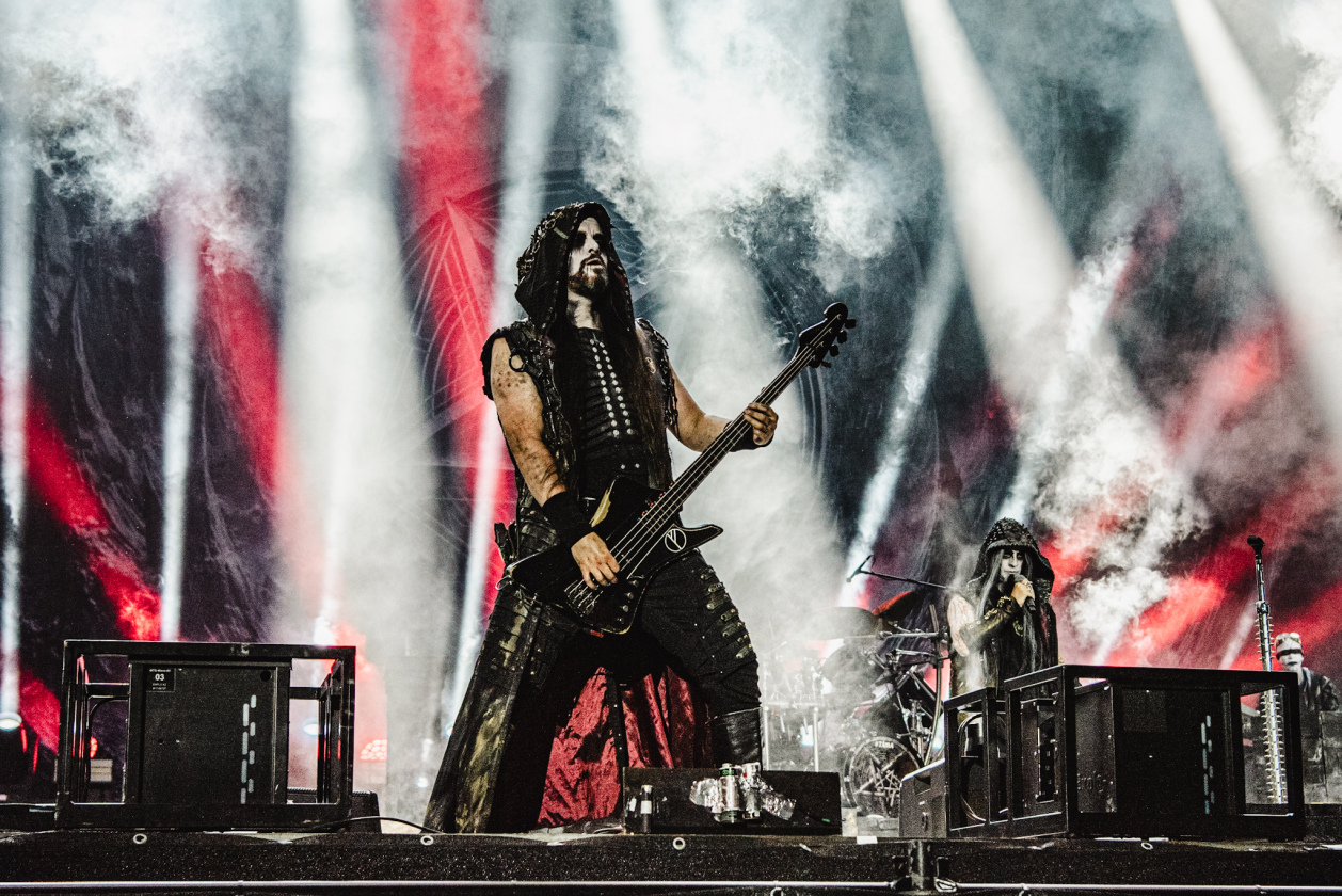 Die norwegischen Schwarzmetaller überbrachten symphonische Dunkelheit am Wacken-Freitag. – Dimmu Borgir.