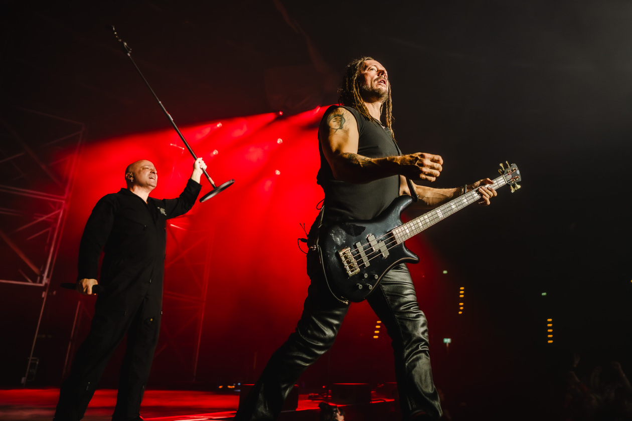 Sänger David Draiman und Band auf großer Jubiläumstour. – Disturbed.