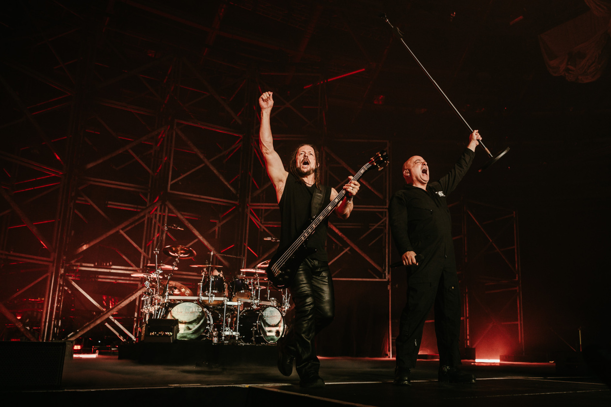 Sänger David Draiman und Band auf großer Jubiläumstour. – Disturbed.