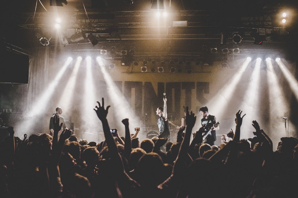 Kurz vor Jahresschluss legten Ingo und Co. noch mal amtlich los - und im Januar 2018 kommt die neue Platte. – Donots in Osnabrück.