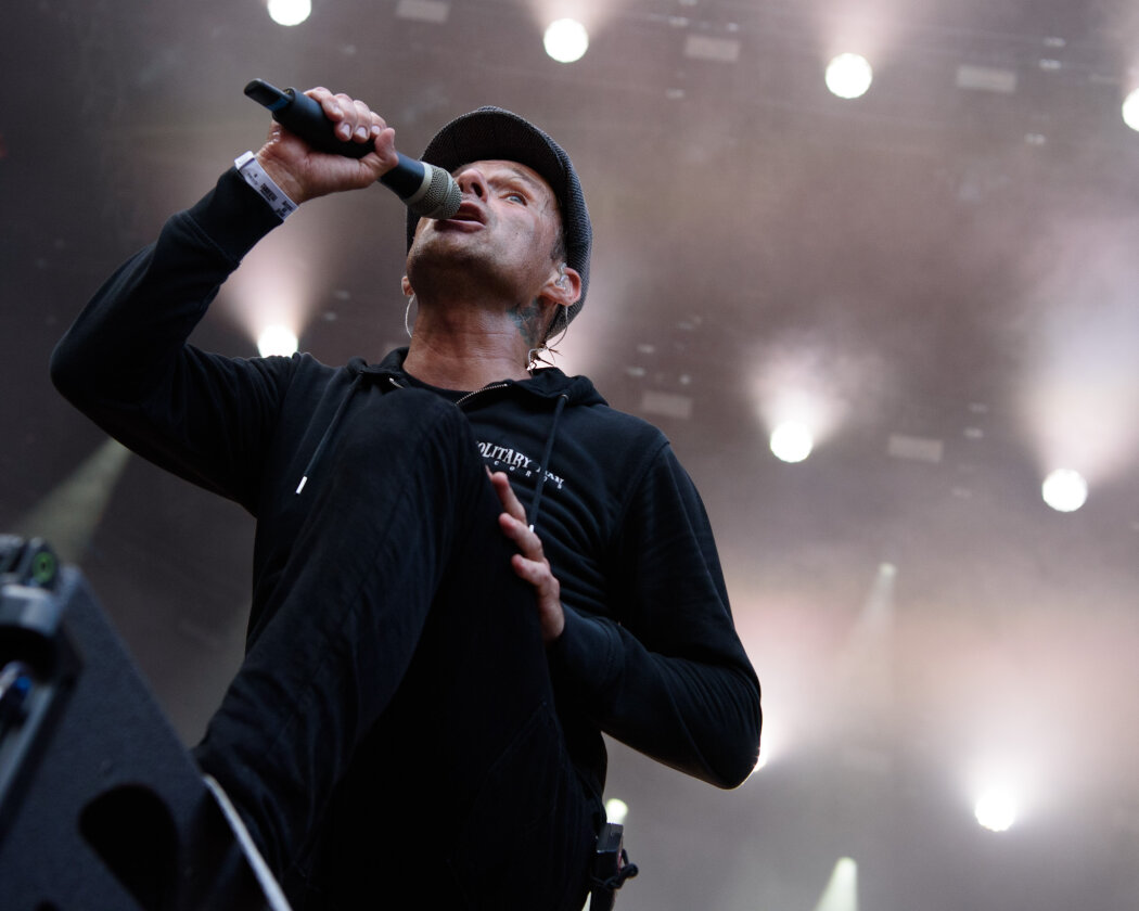 Donots – Ingo Knollmann und Band Legten ein gewohnt energetisches Set auf die Bretter, die die Welt bedeuten. – Ingo Knollmann.