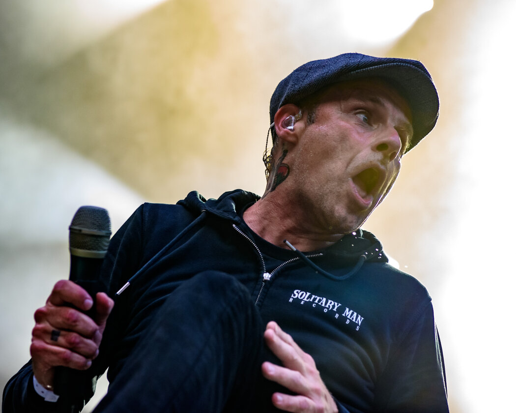 Donots – Ingo Knollmann und Band Legten ein gewohnt energetisches Set auf die Bretter, die die Welt bedeuten. – Ingo Knollmann.
