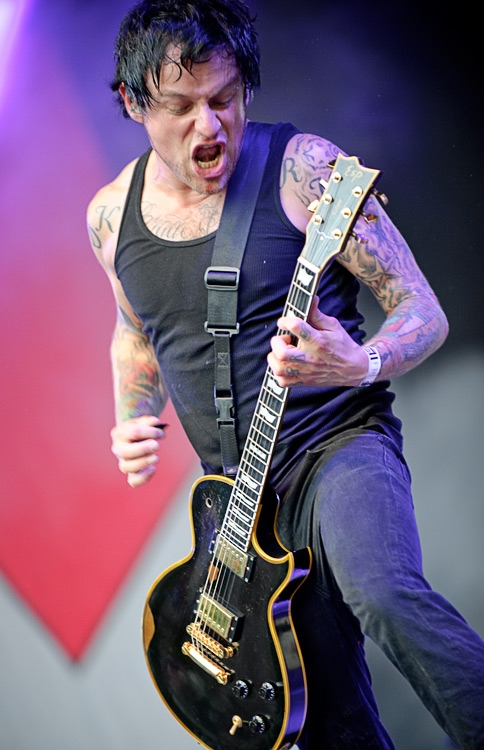 Unser Fotograf Michael Grein war bei den Donots auf der Bühne ... – Donots, Taubertal 2011