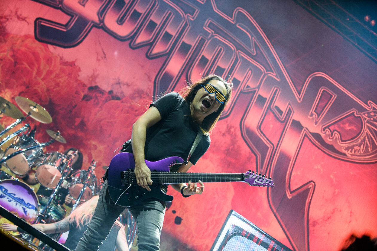 Im Live-Doppelpack mit Powerwolf on stage. – DragonForce.