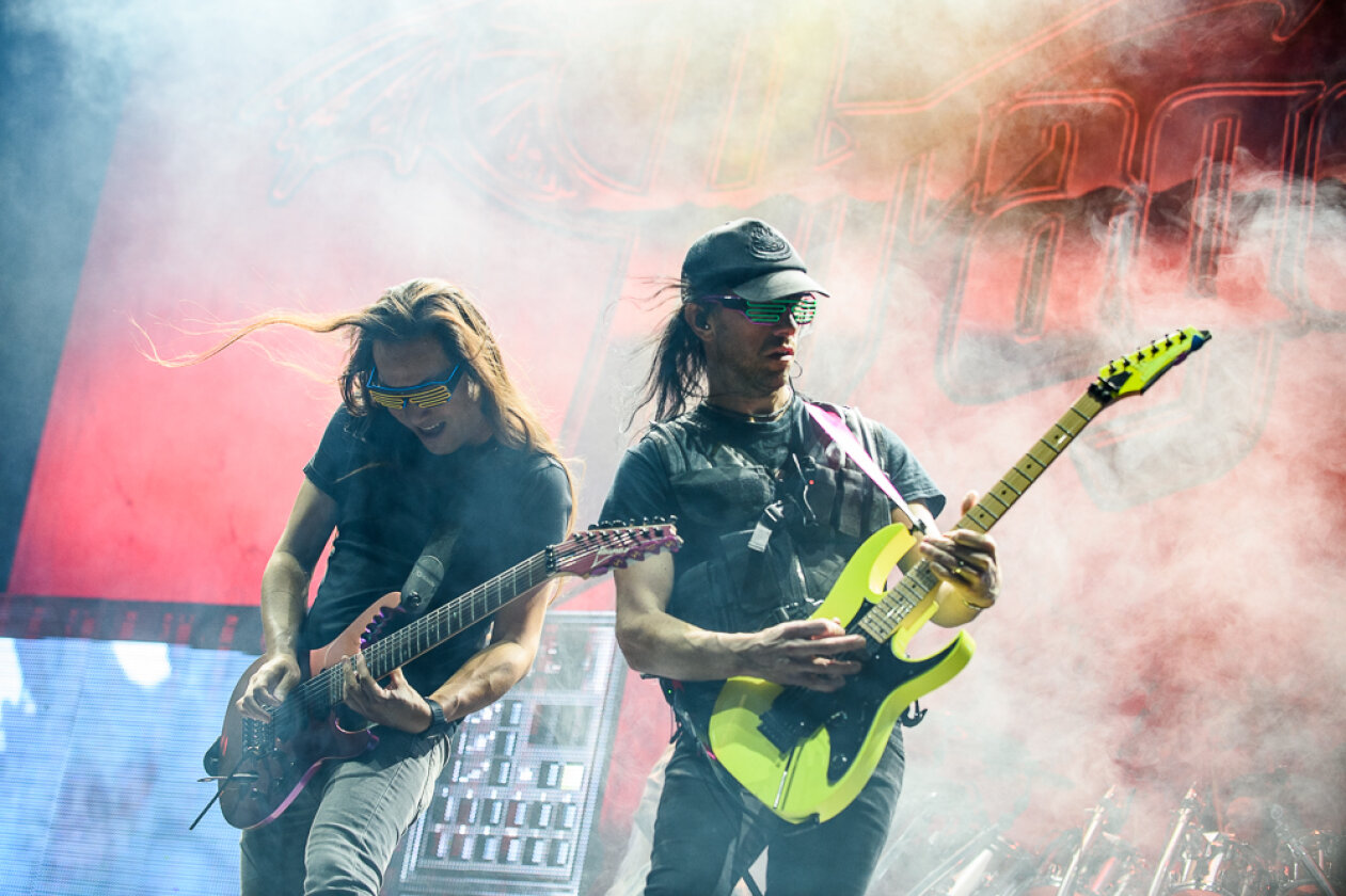 Im Live-Doppelpack mit Powerwolf on stage. – DragonForce.