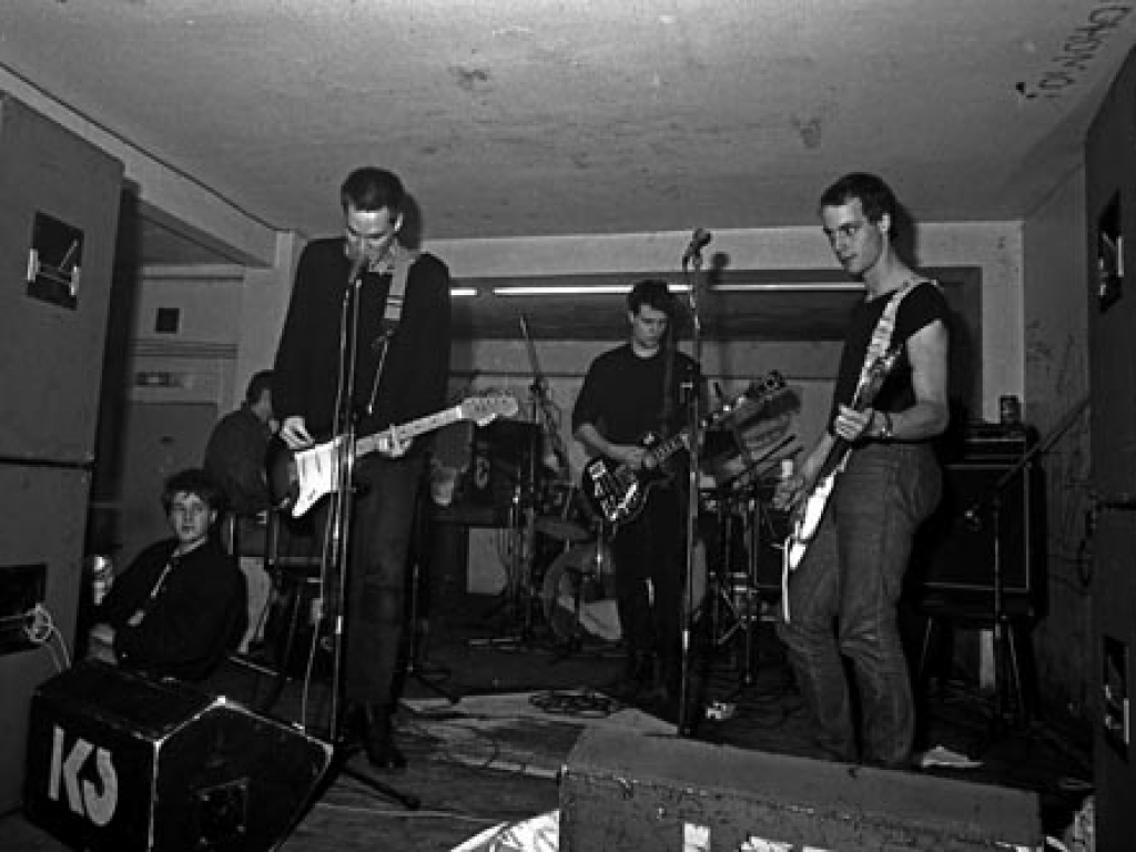 EA80