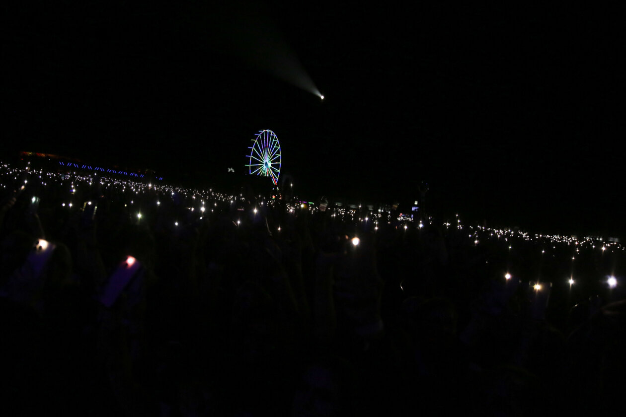 Ed Sheeran – Dem Headliner des Festivalfreitags fiebern die Fans schon nachmittags entgegen. – Lichtermeer.