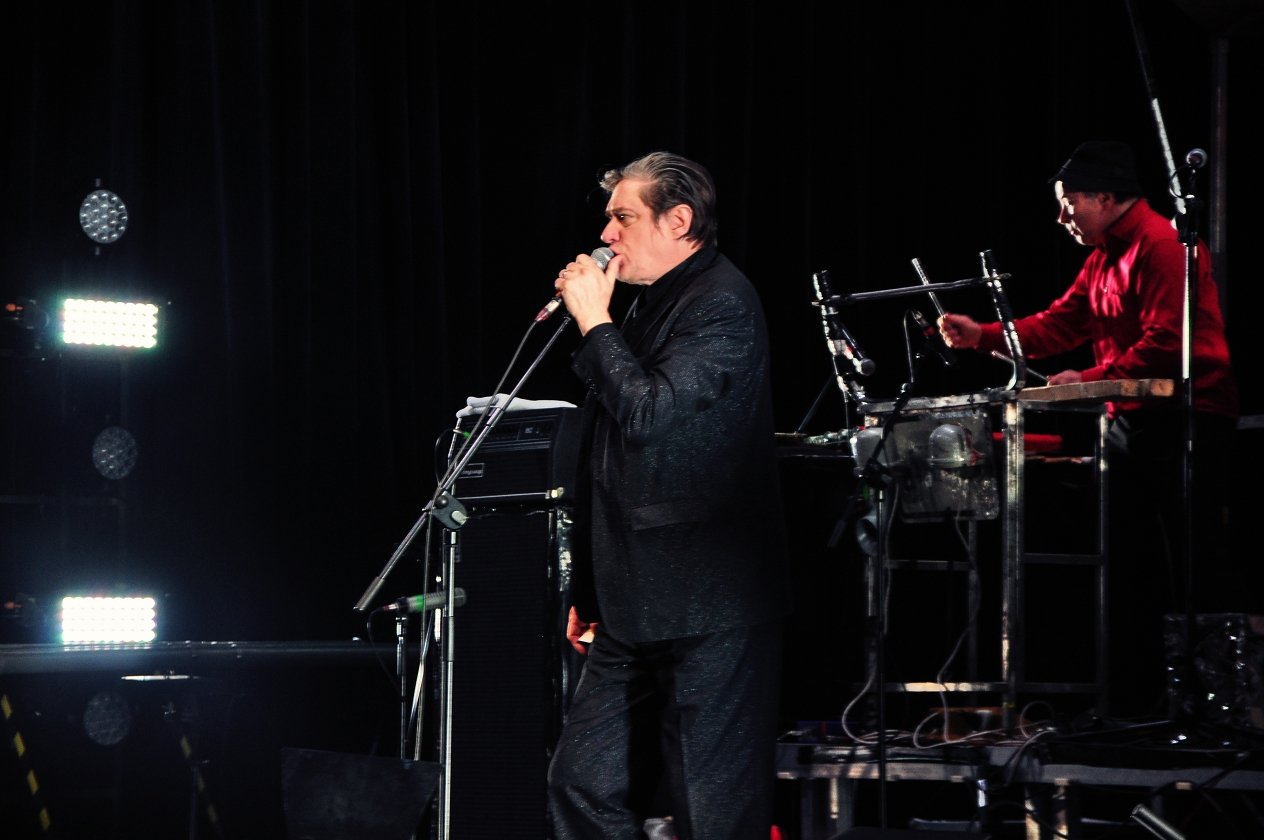 Einstürzende Neubauten – "Greatest Hits" – wo gibts denn sowas? – Bargeld.