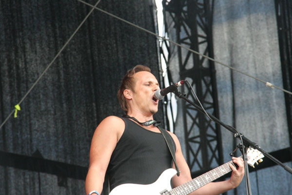 Eisbrecher – Mit Alexx hat die Band einfach den geborenen Frontmann. – 