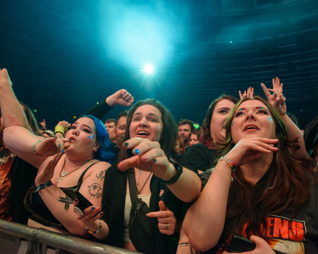 Electric Callboy – Eine "Tekkno"-Tour, die nachhallt: rappelvoll und Feierei. – Fans.