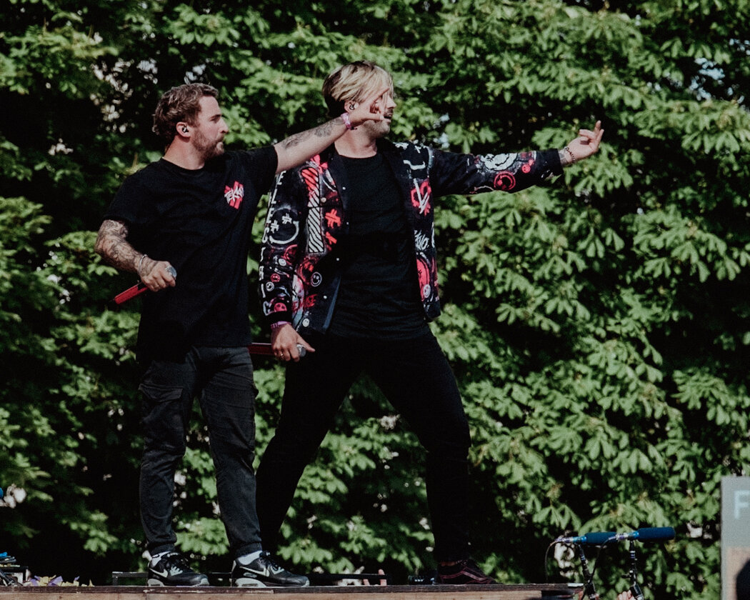 Immer für einen Abriss gut: Wilde Party vor der Utopia Stage mit den Mannen aus Castrop-Rauxel. – Electric Callboy.
