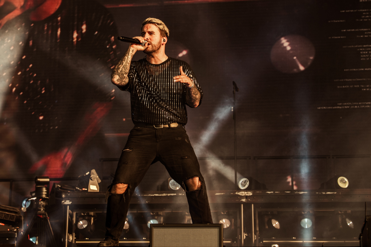 Adrenalin, Moshpits und Dauergrinsen: Die Metalcore-Dance-Truppe brachte das völlig überhitzte Southside zum Überkochen. – Electric Callboy.