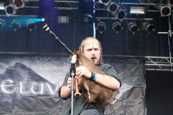 Eluveitie – Die Schweizer und ihre Tanzbären. – 