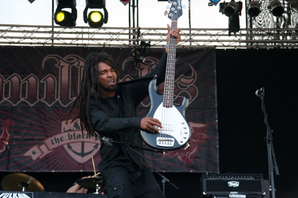 Emil Bulls – Brachten erdigen Rock auf das Festival. – 