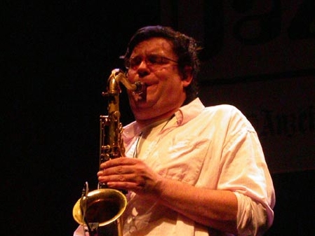 Enders Room bittet beim hervorragenden Zürcher "Jazz No Jazz"-Festival zum Tanztee. – Johannes Enders