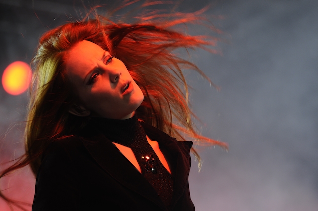 Epica – Simone Simons als Blickfang beim M'era Luna 2008. – 