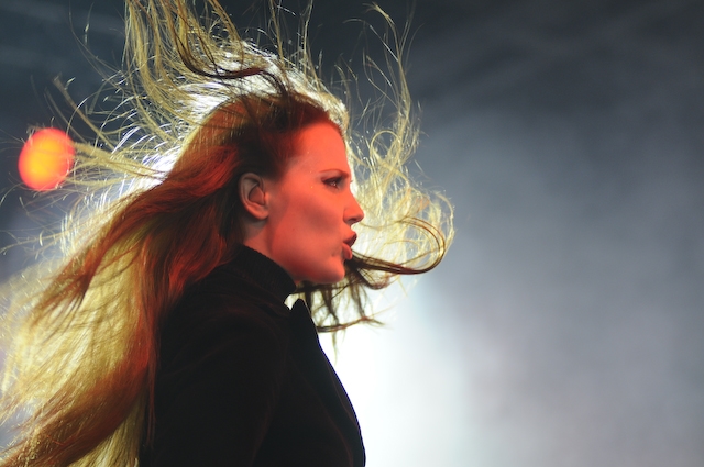 Epica – Simone Simons als Blickfang beim M'era Luna 2008. – 