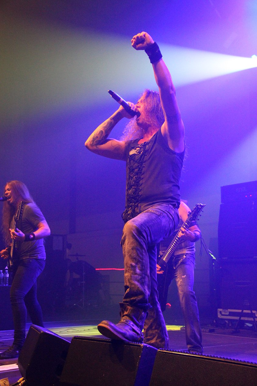 Beliebt sind die Bayern auch bei den weiblichen Metal-Fans. – Equilibrium.