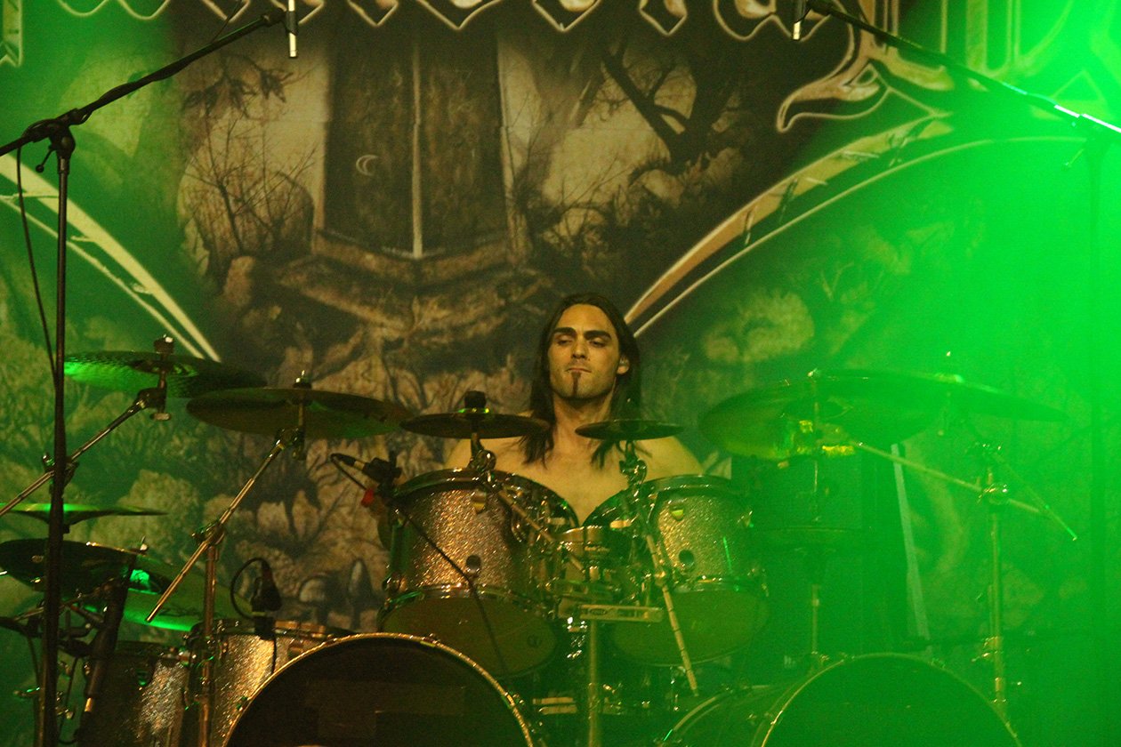 Beliebt sind die Bayern auch bei den weiblichen Metal-Fans. – Equilibrium.