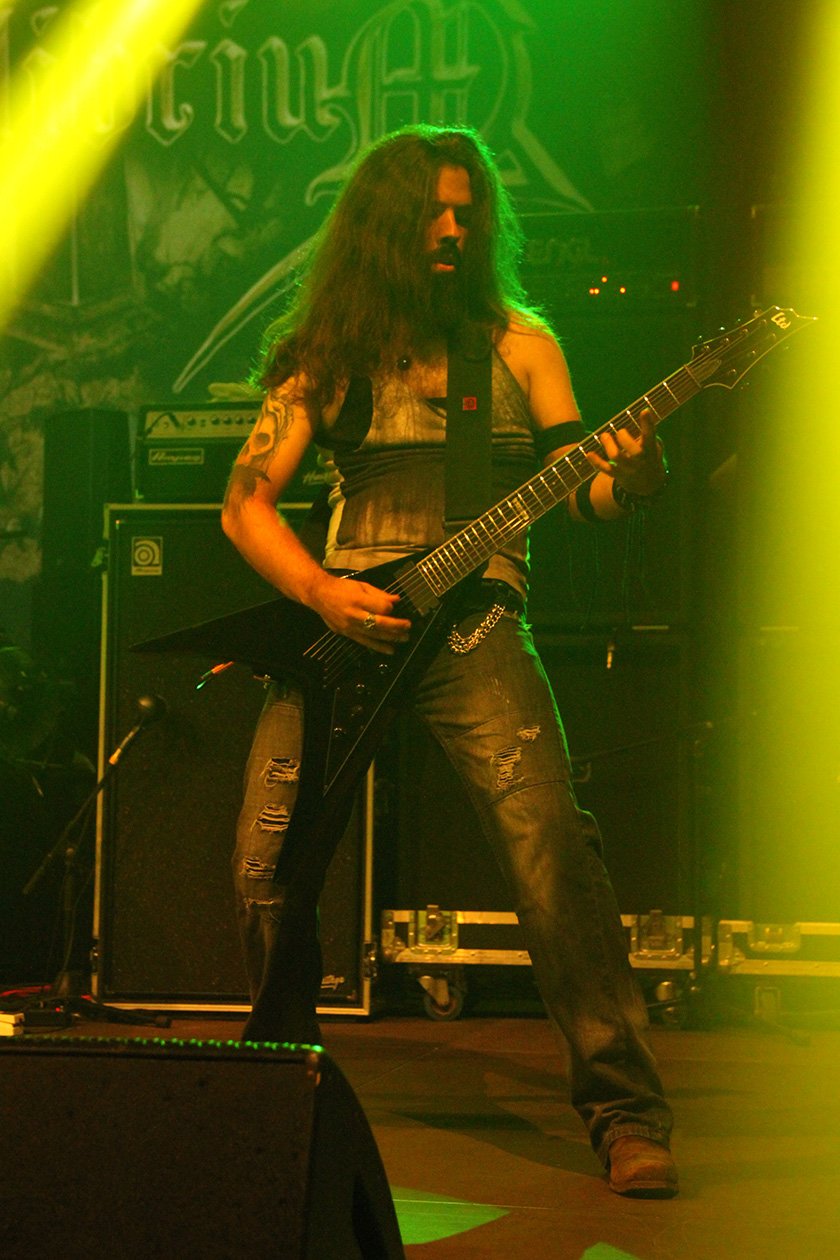 Beliebt sind die Bayern auch bei den weiblichen Metal-Fans. – Equilibrium.