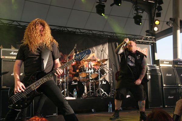 Exodus – Rob Dukes mischt alle auf. – 