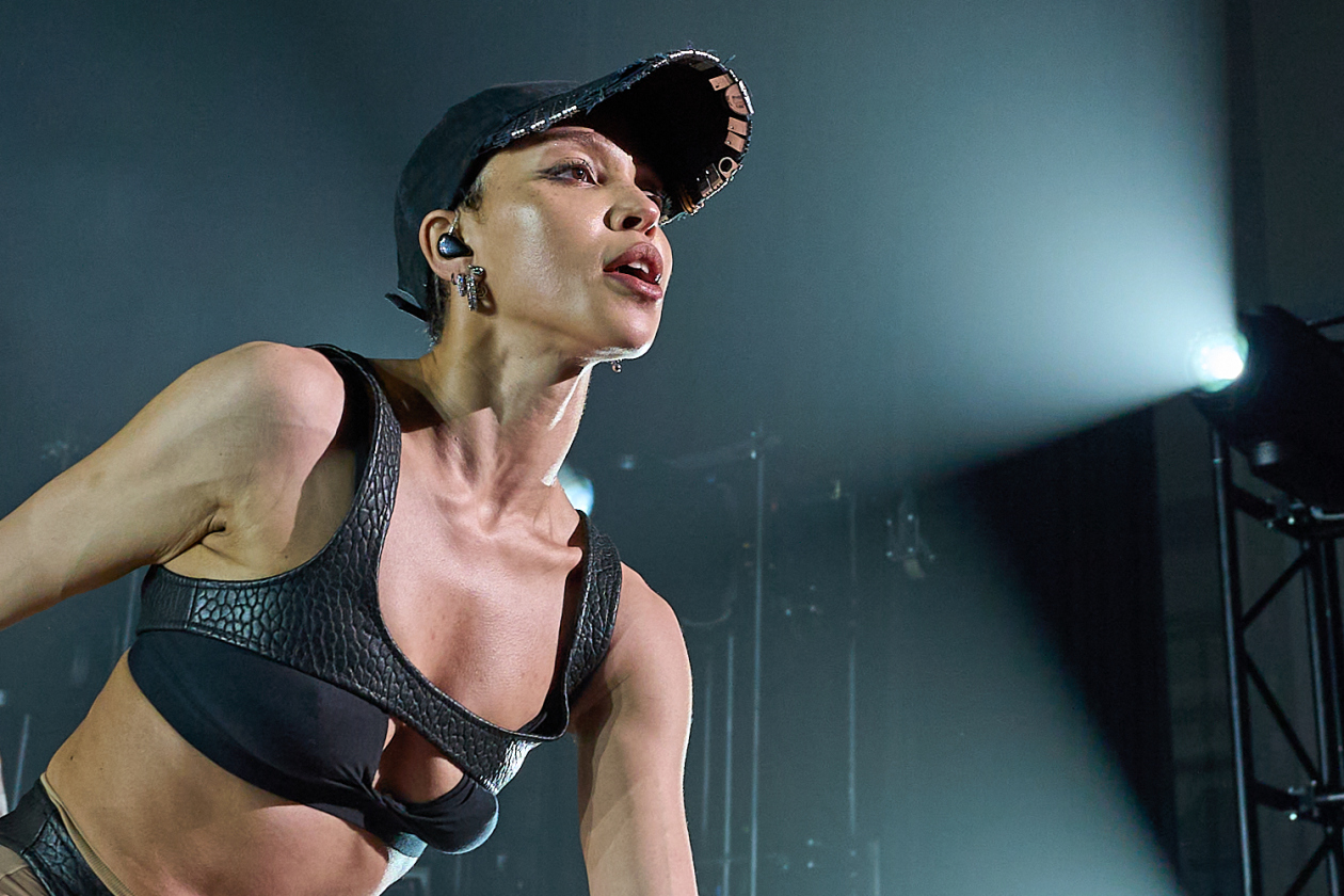 Perfekte Performance der britischen Musikerin beim einzigen Deutschland-Gig. – FKA Twigs.