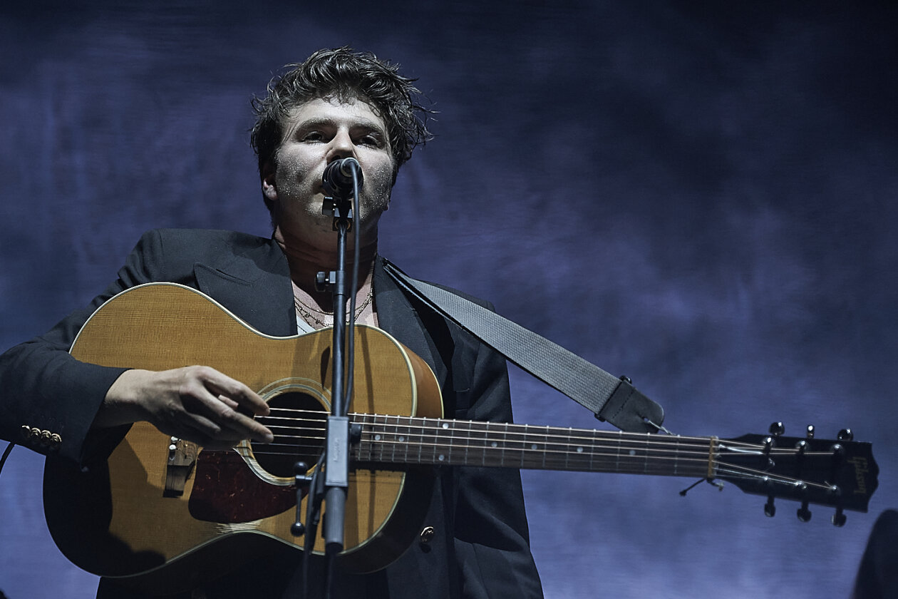 Abstecher nach Berlin: Der Schweizer ist mit seinem kommenden Livealbum "Orpheum" auf umfangreicher Deutschland-Tour. – Faber.