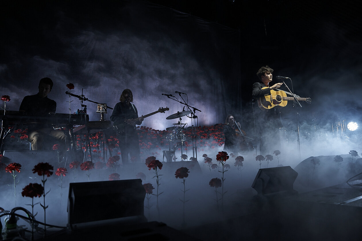 Abstecher nach Berlin: Der Schweizer ist mit seinem kommenden Livealbum "Orpheum" auf umfangreicher Deutschland-Tour. – Faber.
