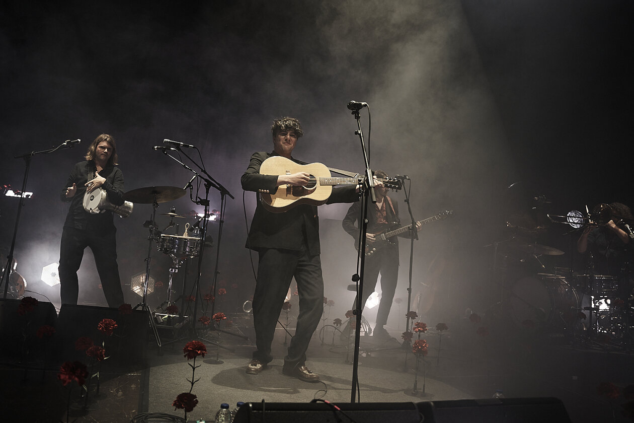 Abstecher nach Berlin: Der Schweizer ist mit seinem kommenden Livealbum "Orpheum" auf umfangreicher Deutschland-Tour. – Faber.
