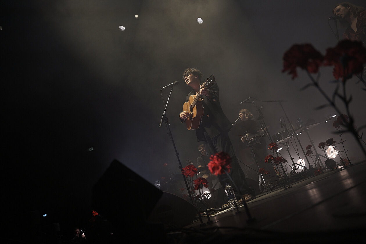 Abstecher nach Berlin: Der Schweizer ist mit seinem kommenden Livealbum "Orpheum" auf umfangreicher Deutschland-Tour. – Faber.
