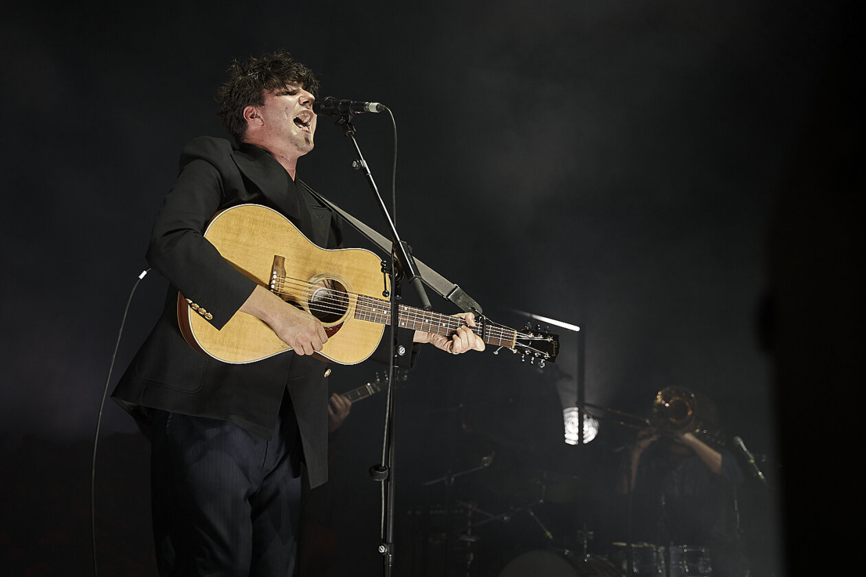 Abstecher nach Berlin: Der Schweizer ist mit seinem kommenden Livealbum "Orpheum" auf umfangreicher Deutschland-Tour. – Faber.