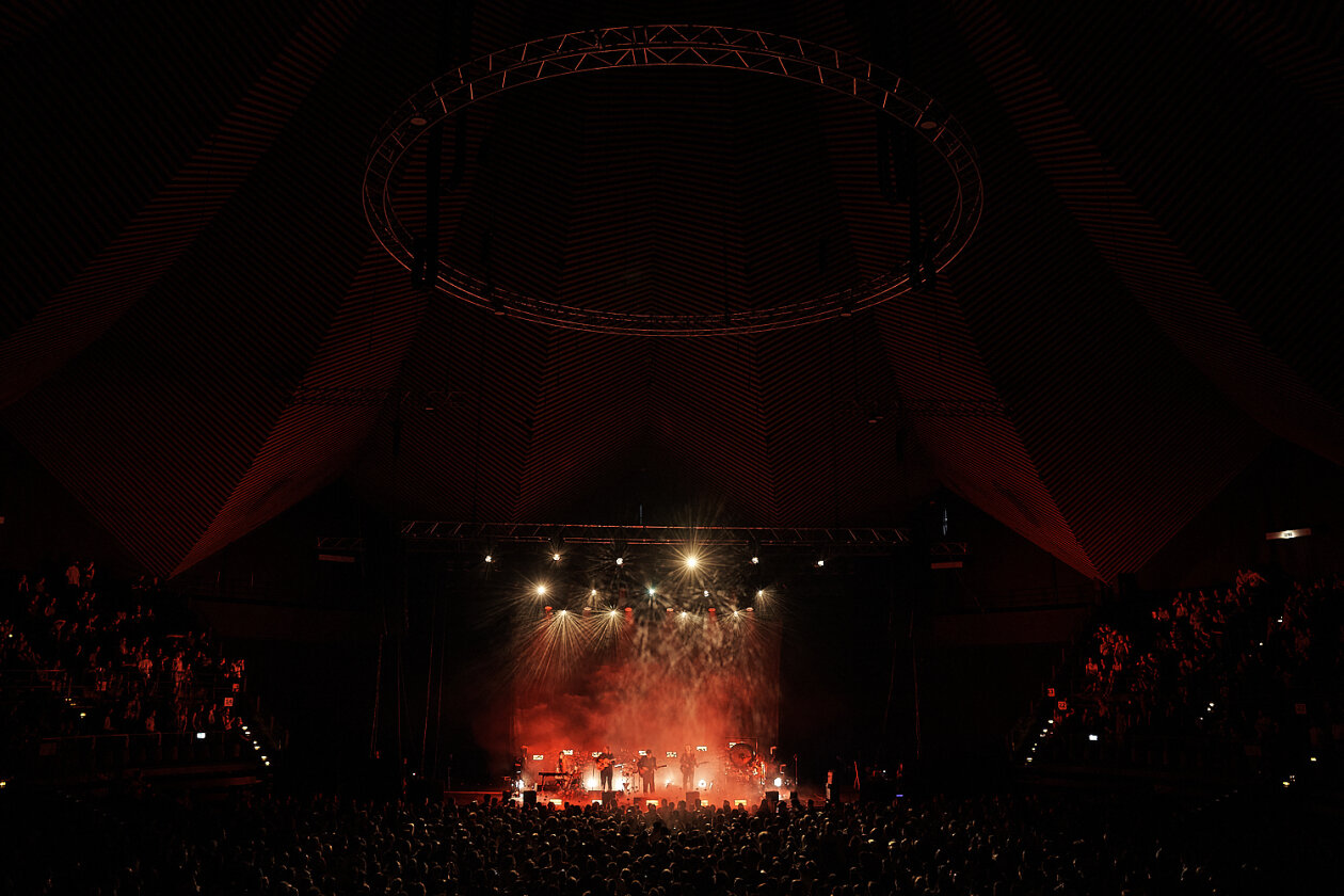 Abstecher nach Berlin: Der Schweizer ist mit seinem kommenden Livealbum "Orpheum" auf umfangreicher Deutschland-Tour. – Faber.