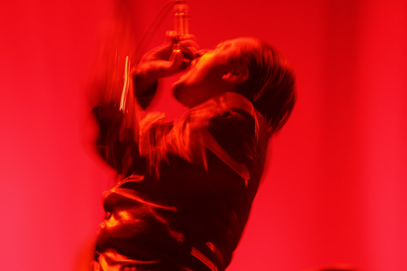 Faith No More – "Reunited and it feels so good reunited 'cause we understood there's one perfect fit And, sugar, this one is it. We both are so excited 'Cause we're reunited, hey, hey ..." – Mike Patton: Kraft, Temperament und Vehemenz ...